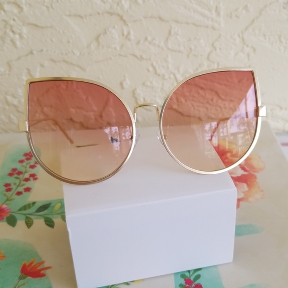 2019 CLEAR 2 TONE LENS CAT EYE STYLE SUNGLASSES O - Picture 3 of 4
